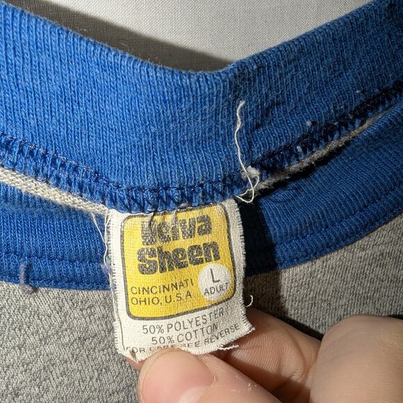 70s / 80s Universal Studios Raglan t shirt - Picture 8 of 8